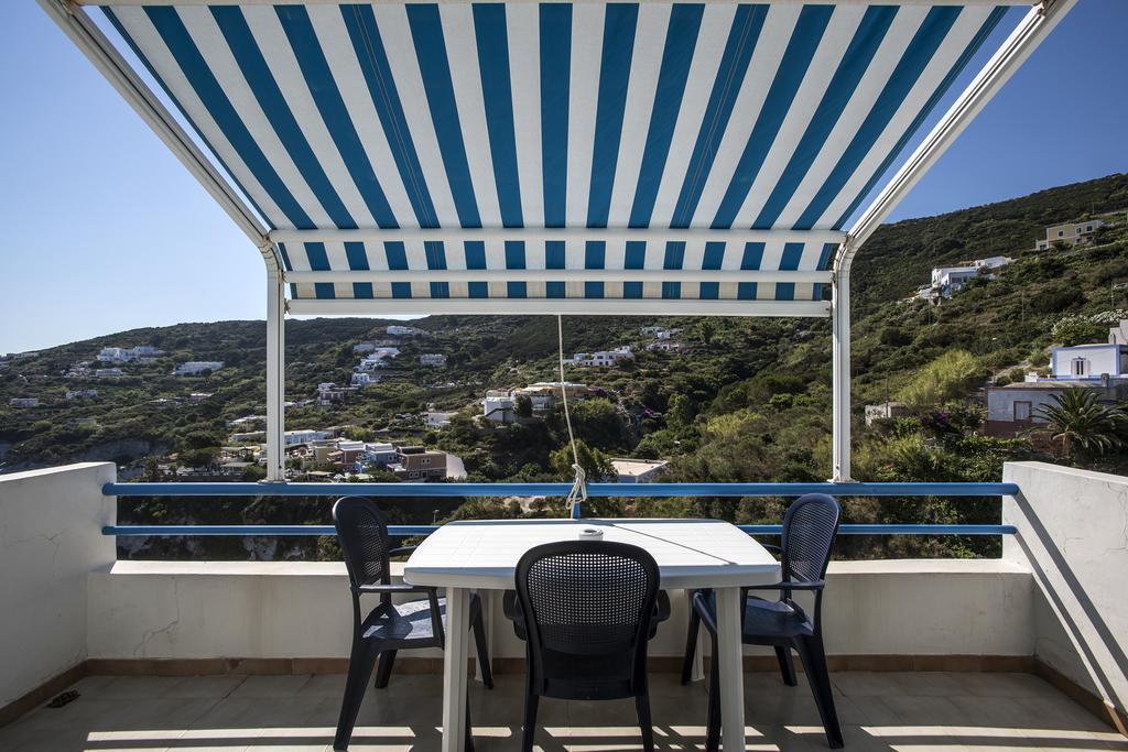 Magi - Appartamenti Maga Circe Ponza Exterior photo